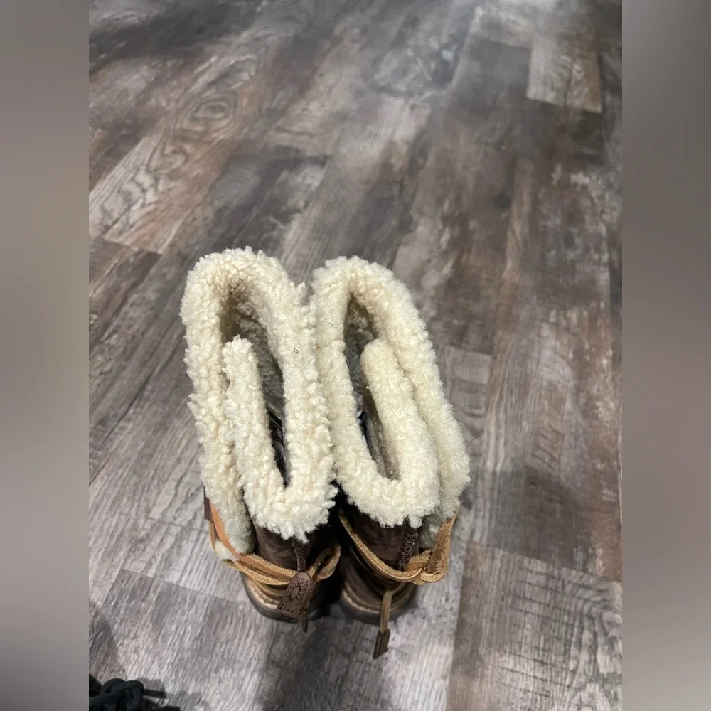 UGG Brown Shearling-Lined Winter‎ Boots